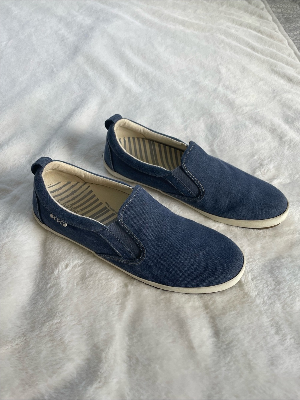 Taos Footwear Women's Slip-On Flats in Navy Blue